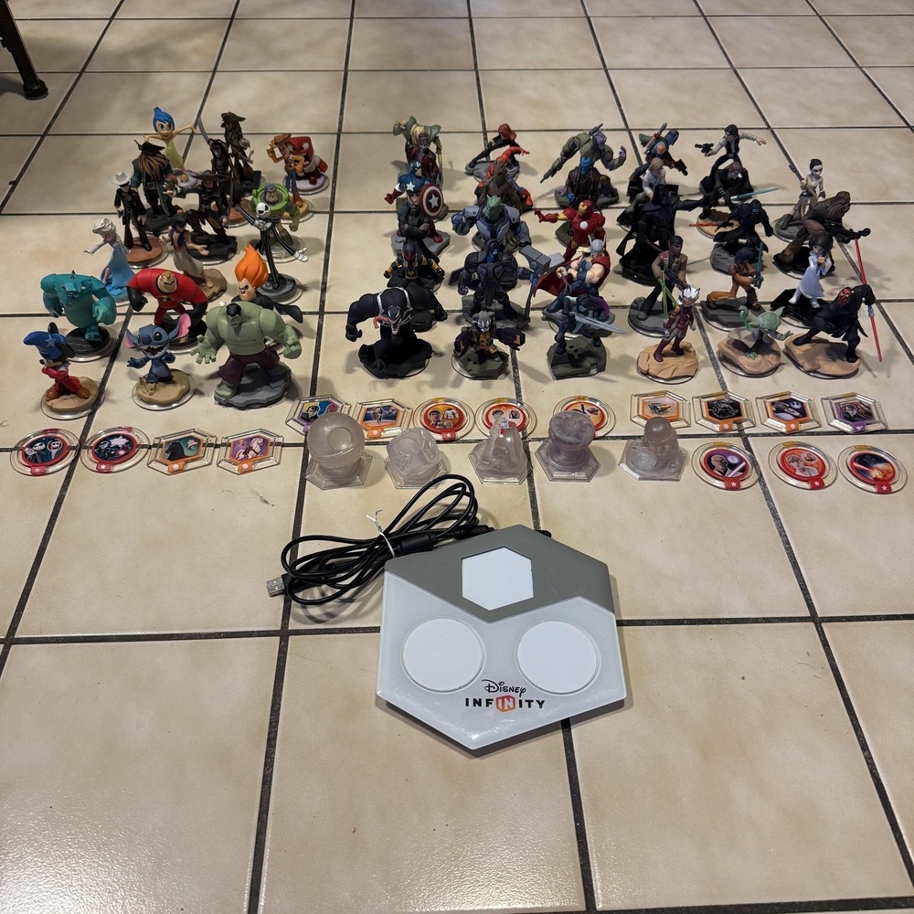 Disney Infinity Figures lot Portal Base Power Discs Marvel Star Wars Pixar rare